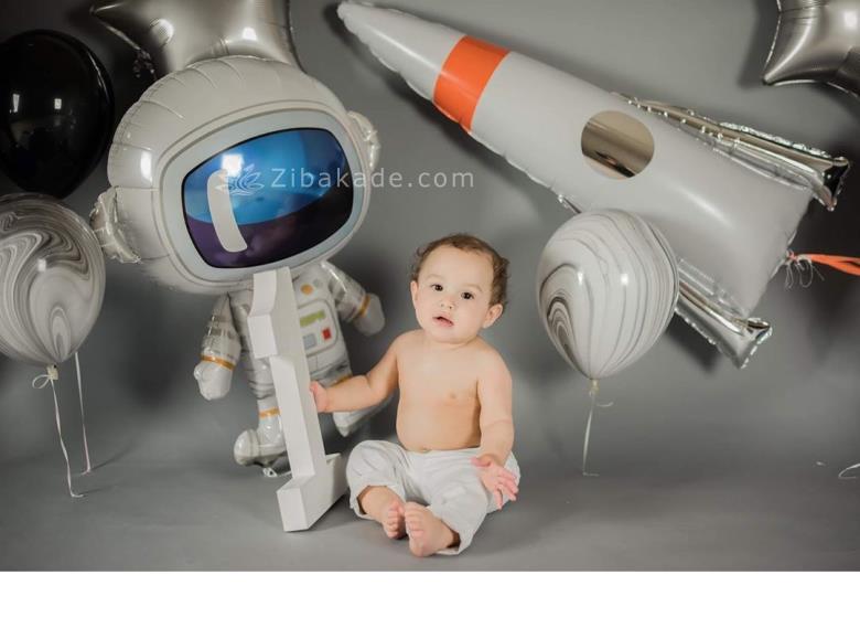 تم تولد فضانورد - Spaceman